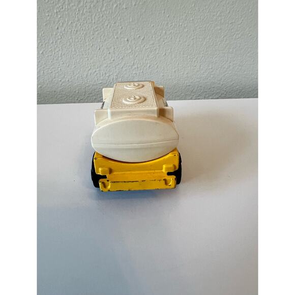 Vintage Tonka Yellow Gas/Water Tanker Truck Japan Diecast Vehicle - Picture 4 of 7